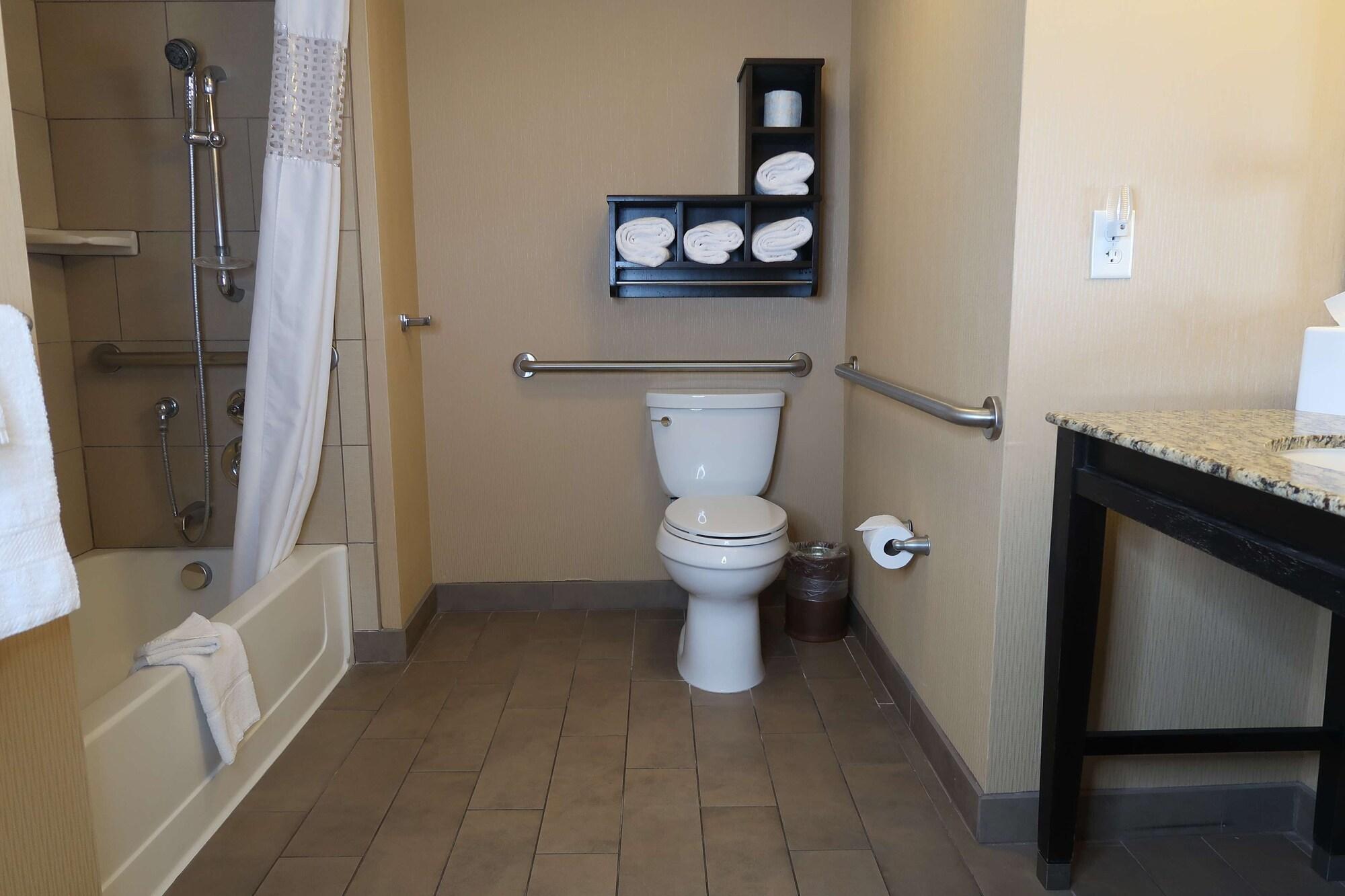 Hampton Inn & Suites Salinas Kültér fotó