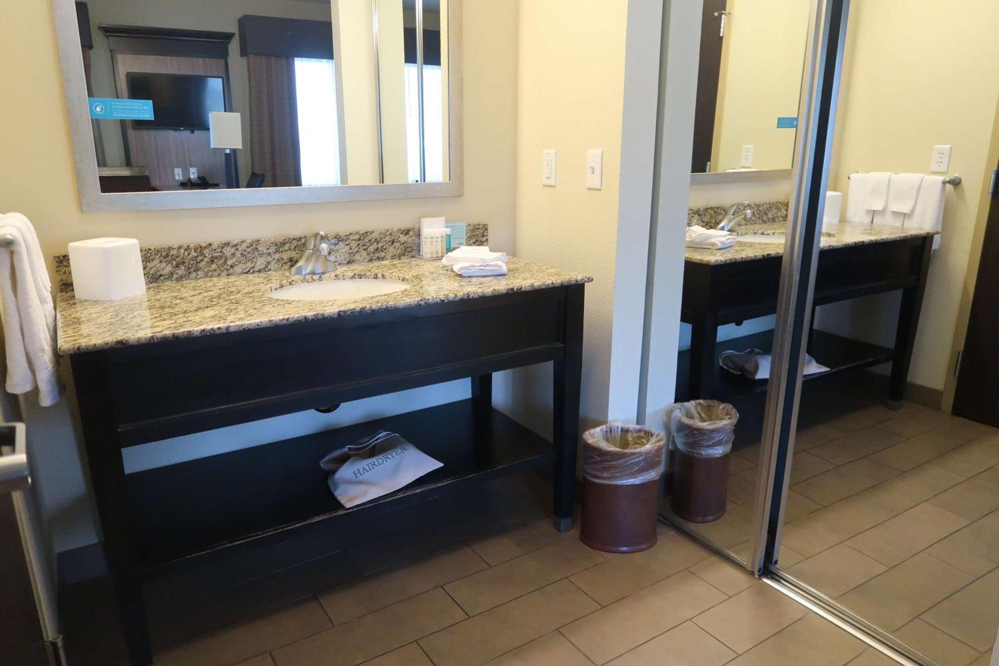Hampton Inn & Suites Salinas Kültér fotó