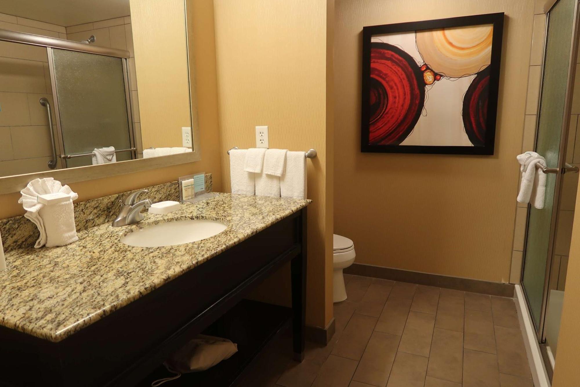 Hampton Inn & Suites Salinas Kültér fotó