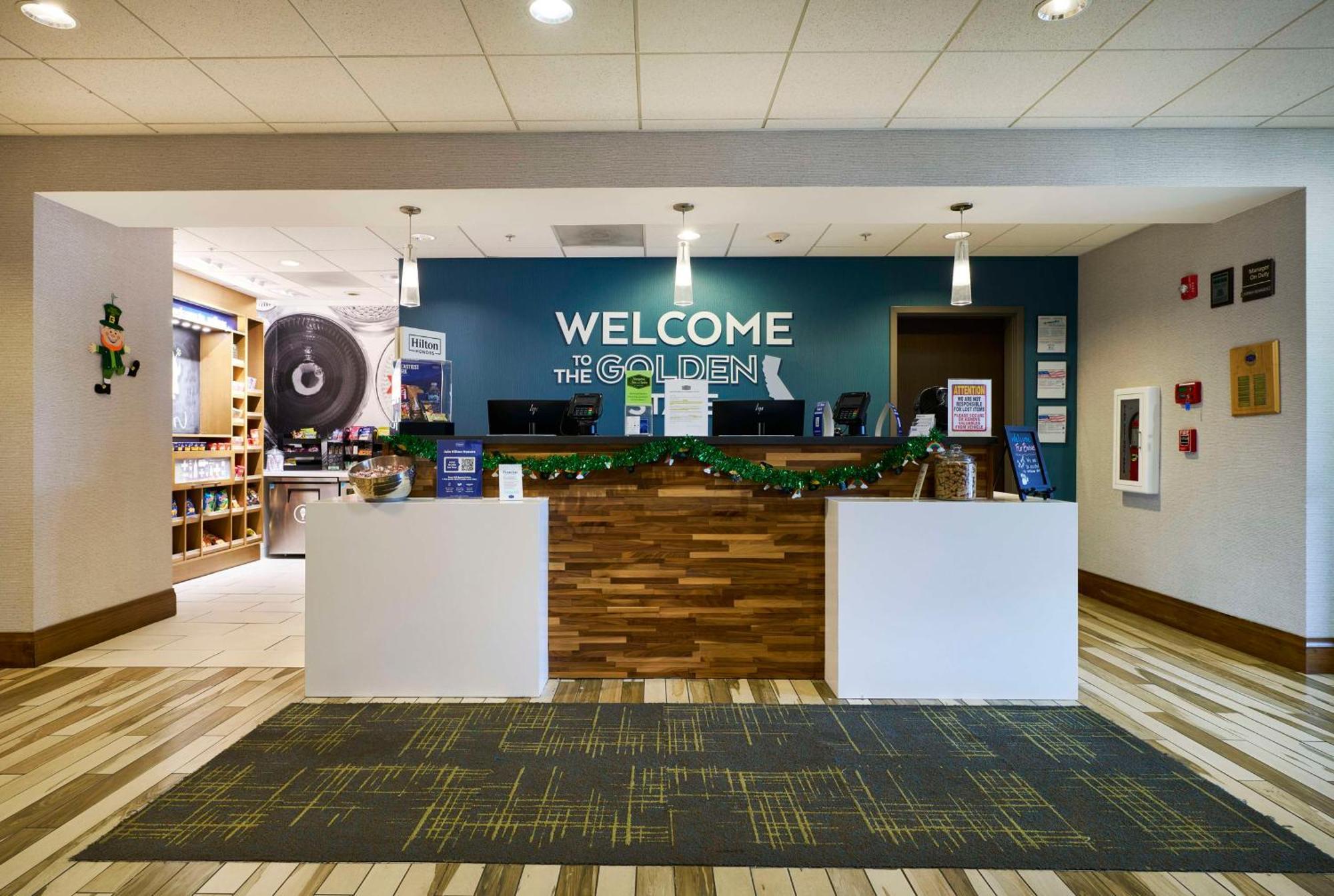 Hampton Inn & Suites Salinas Kültér fotó