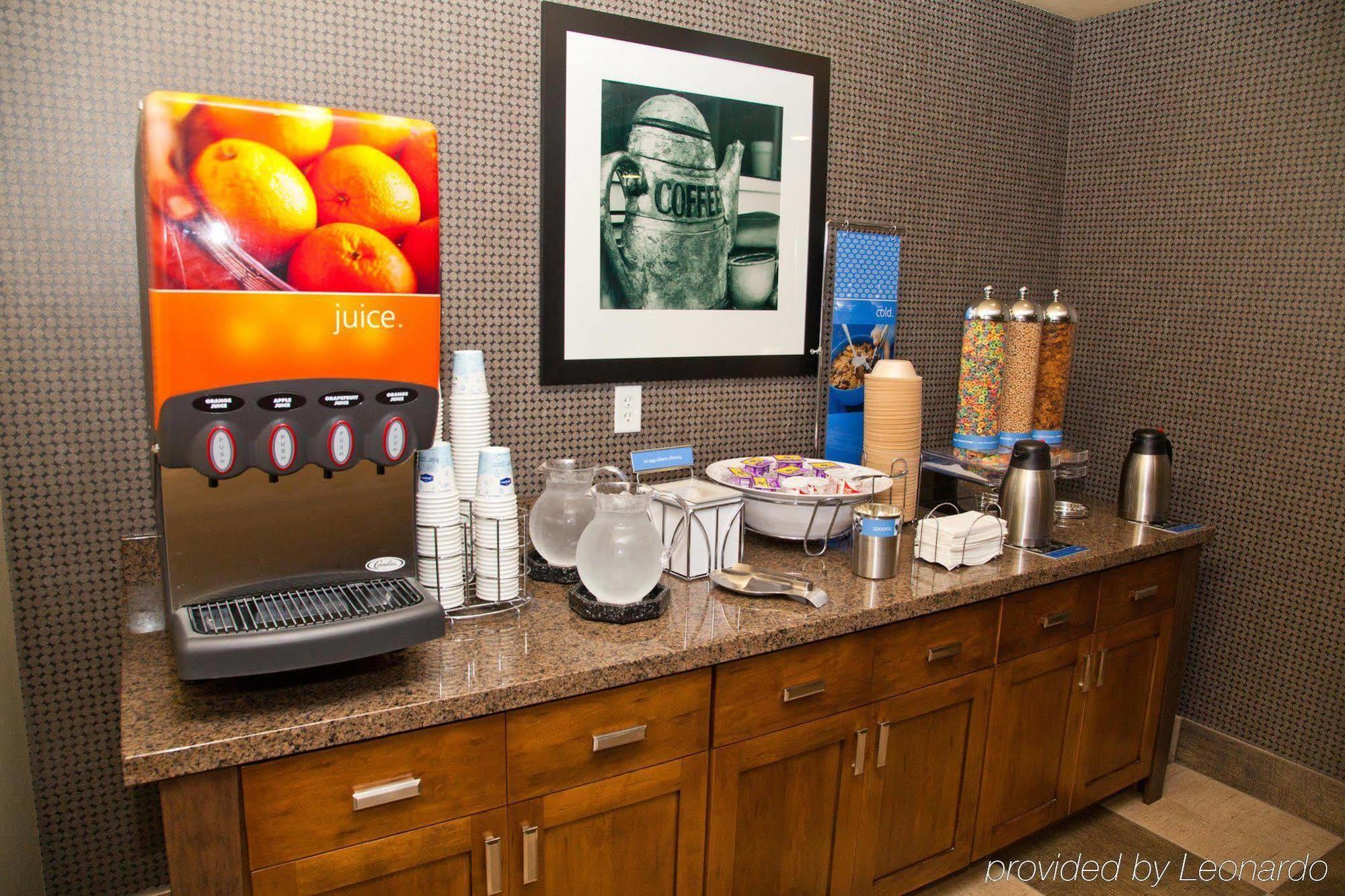 Hampton Inn & Suites Salinas Kültér fotó
