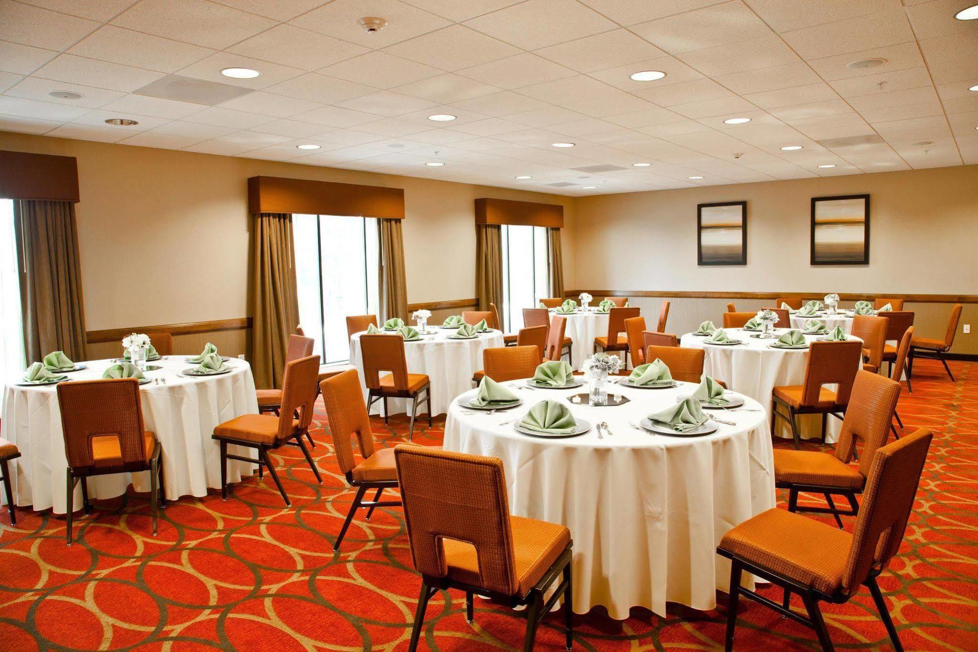 Hampton Inn & Suites Salinas Kültér fotó
